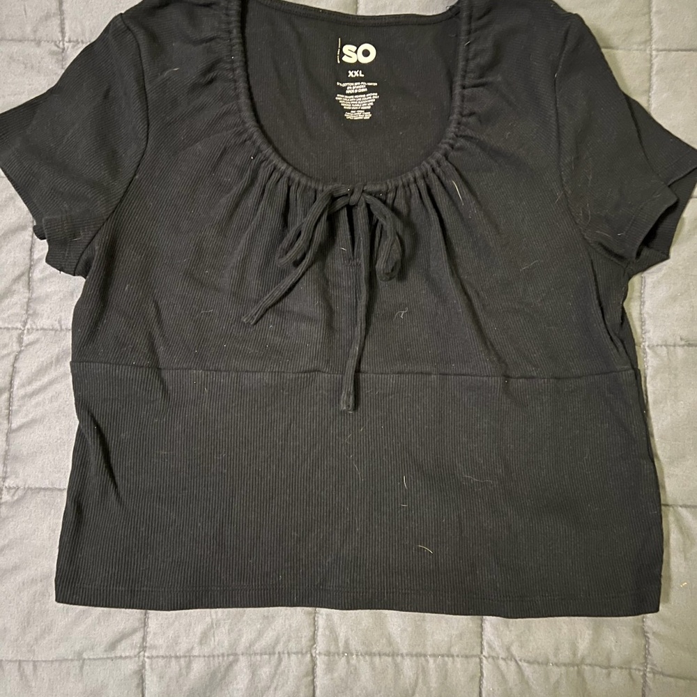 SO Women's Elegant Black Crop Top